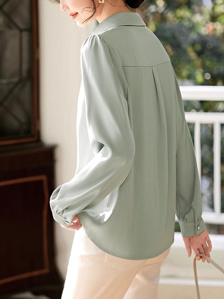 Claire – Chemise en satin à col en V élégant