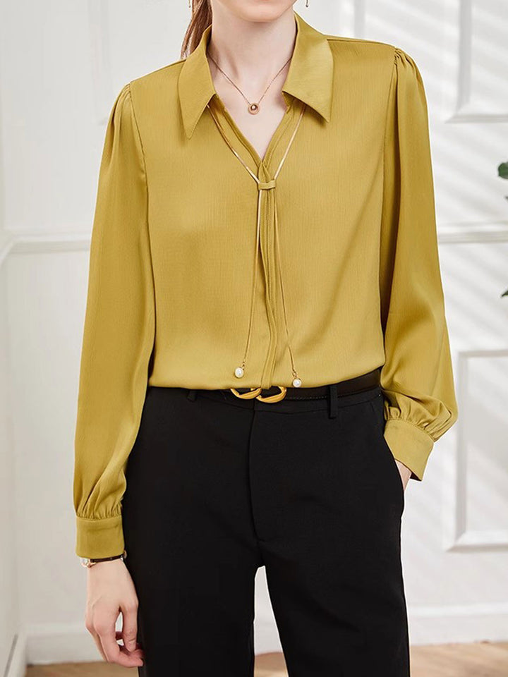 Claire – Chemise en satin à col en V élégant