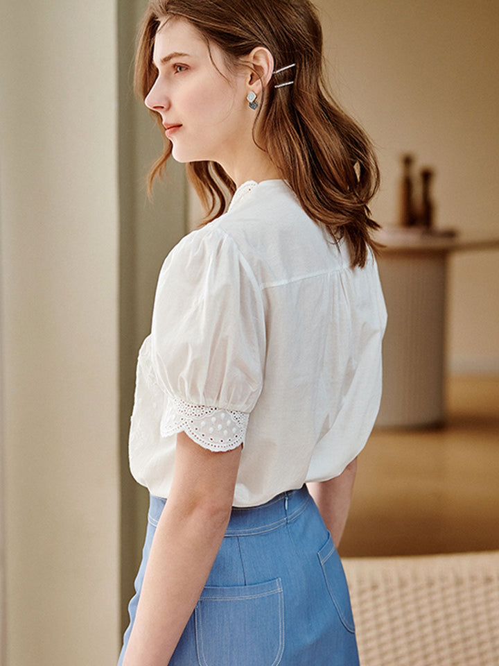 Eva – Chemise en chiffon brodée à col V rétro
