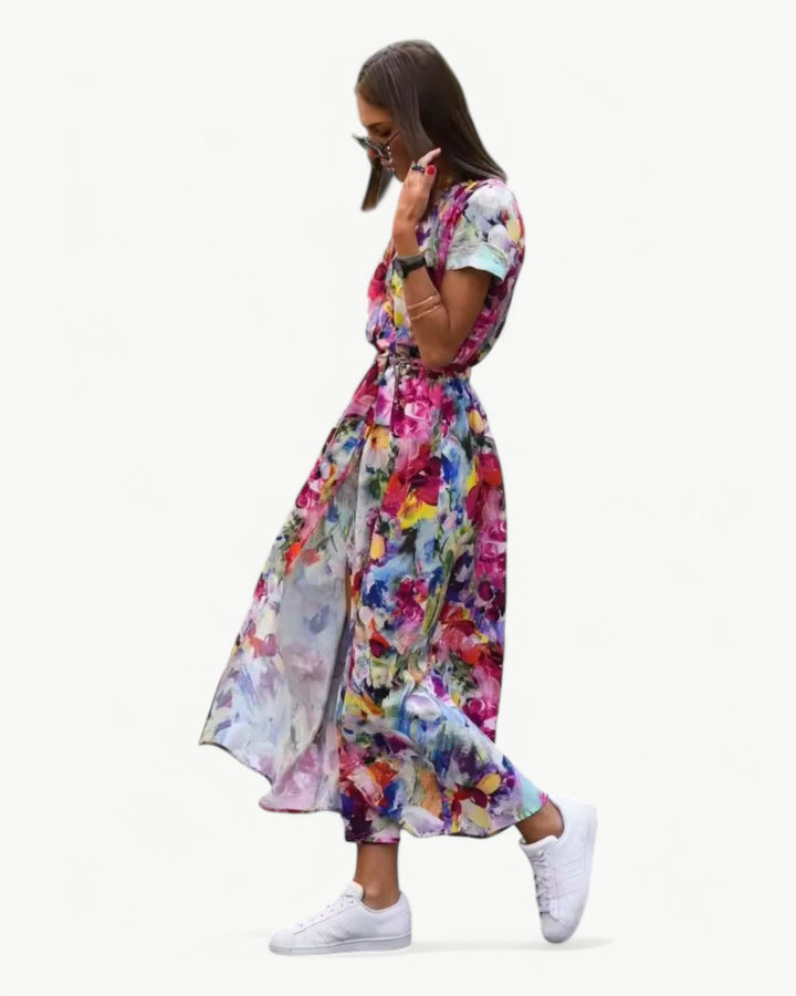 Désirée – Robe d’été à motif avec décolleté en V