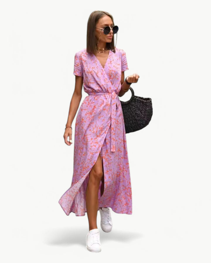 Désirée – Robe d’été à motif avec décolleté en V