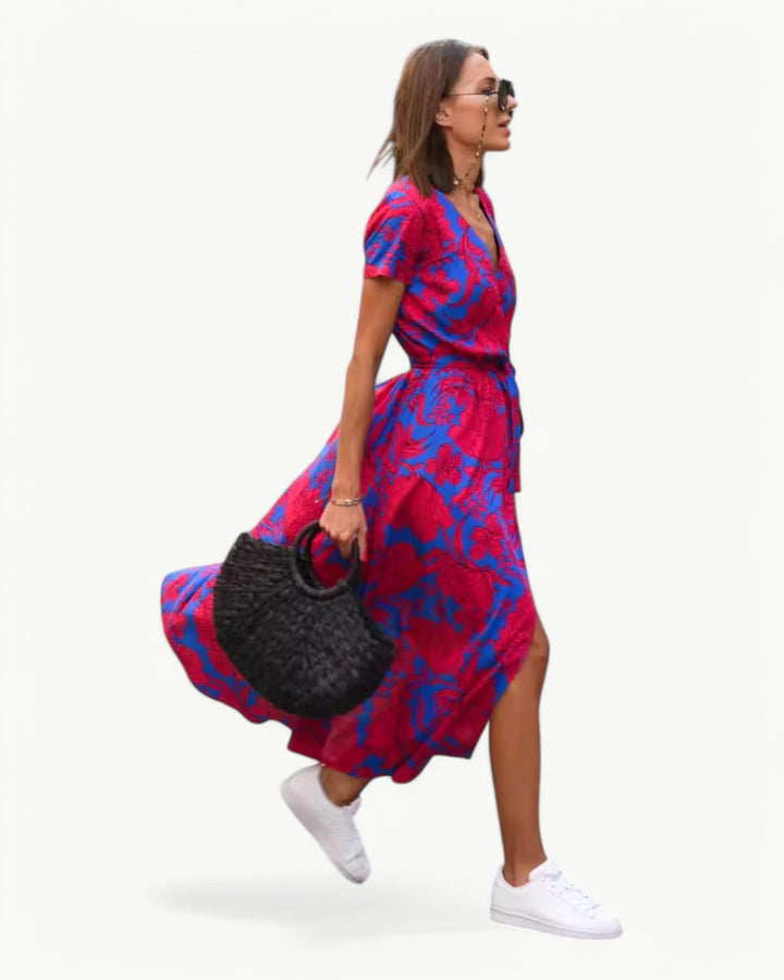 Désirée – Robe d’été à motif avec décolleté en V