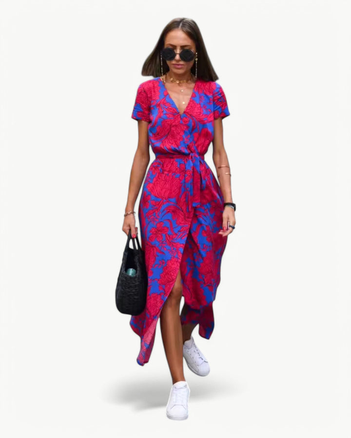 Désirée – Robe d’été à motif avec décolleté en V