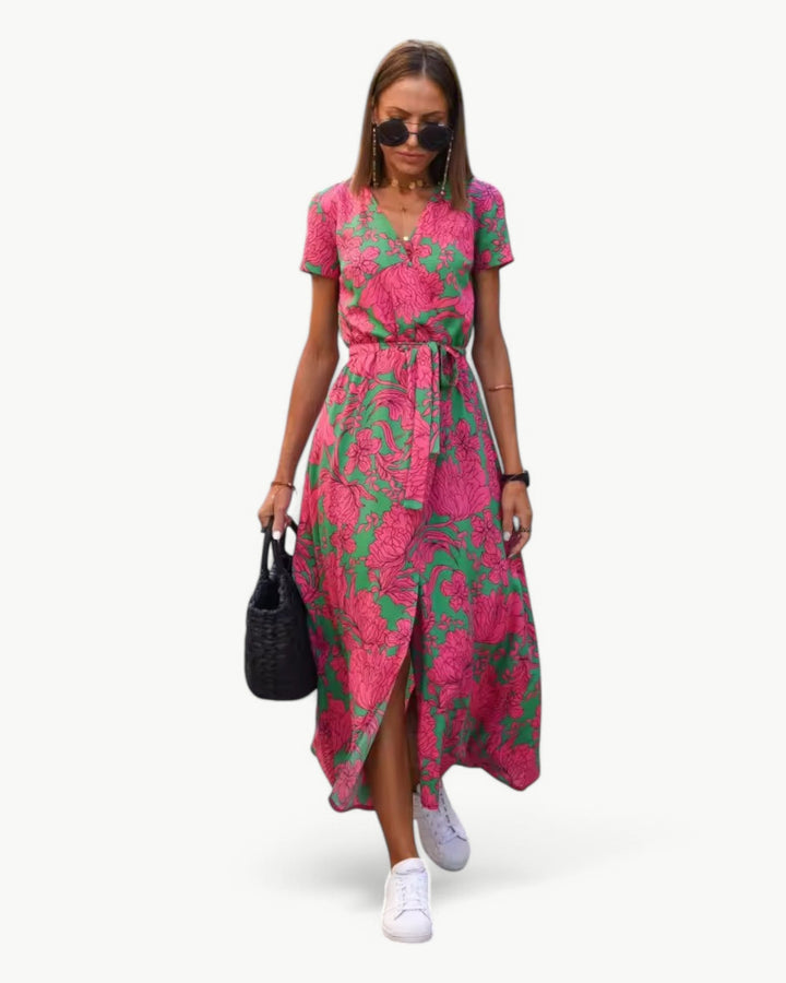 Désirée – Robe d’été à motif avec décolleté en V