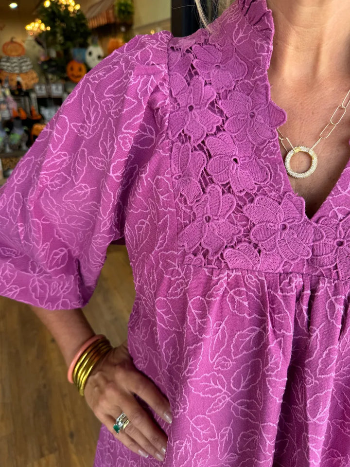 Tesia - Robe Jacquard Courte avec Manches Bouffantes